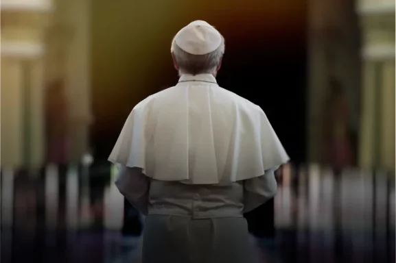Você sabe como é escolhido um novo papa?