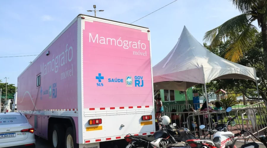 Saquarema: Atendimento gratuito com mamógrafo itinerante marca Semana da Saúde