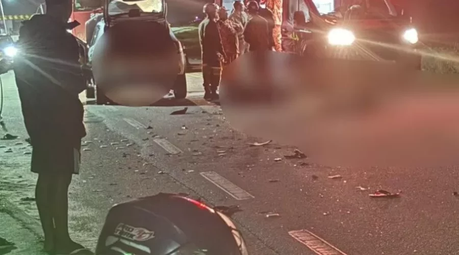 Acidente entre carro e moto resulta em duas mortes de jovens em Saquarema