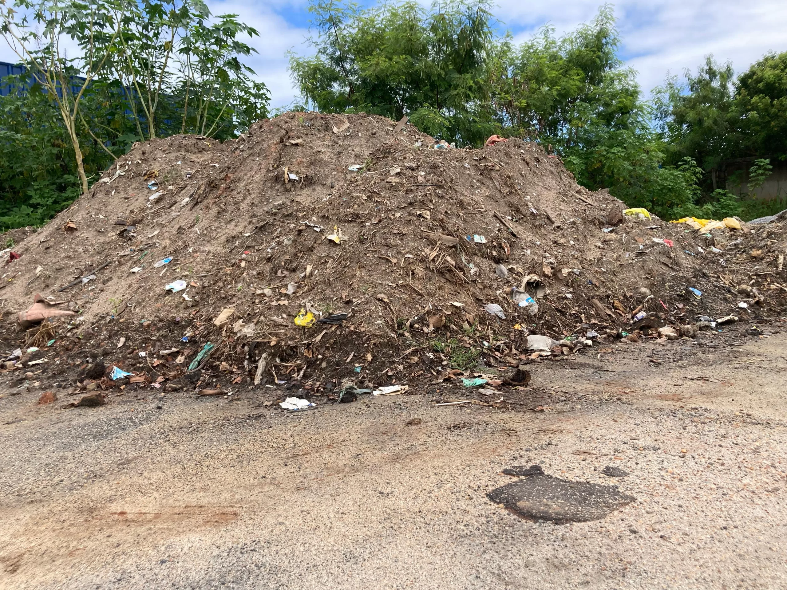 Mais de 15 toneladas de entulho são removidas de bueiros após 10 meses de limpeza em Búzios — RC24H
