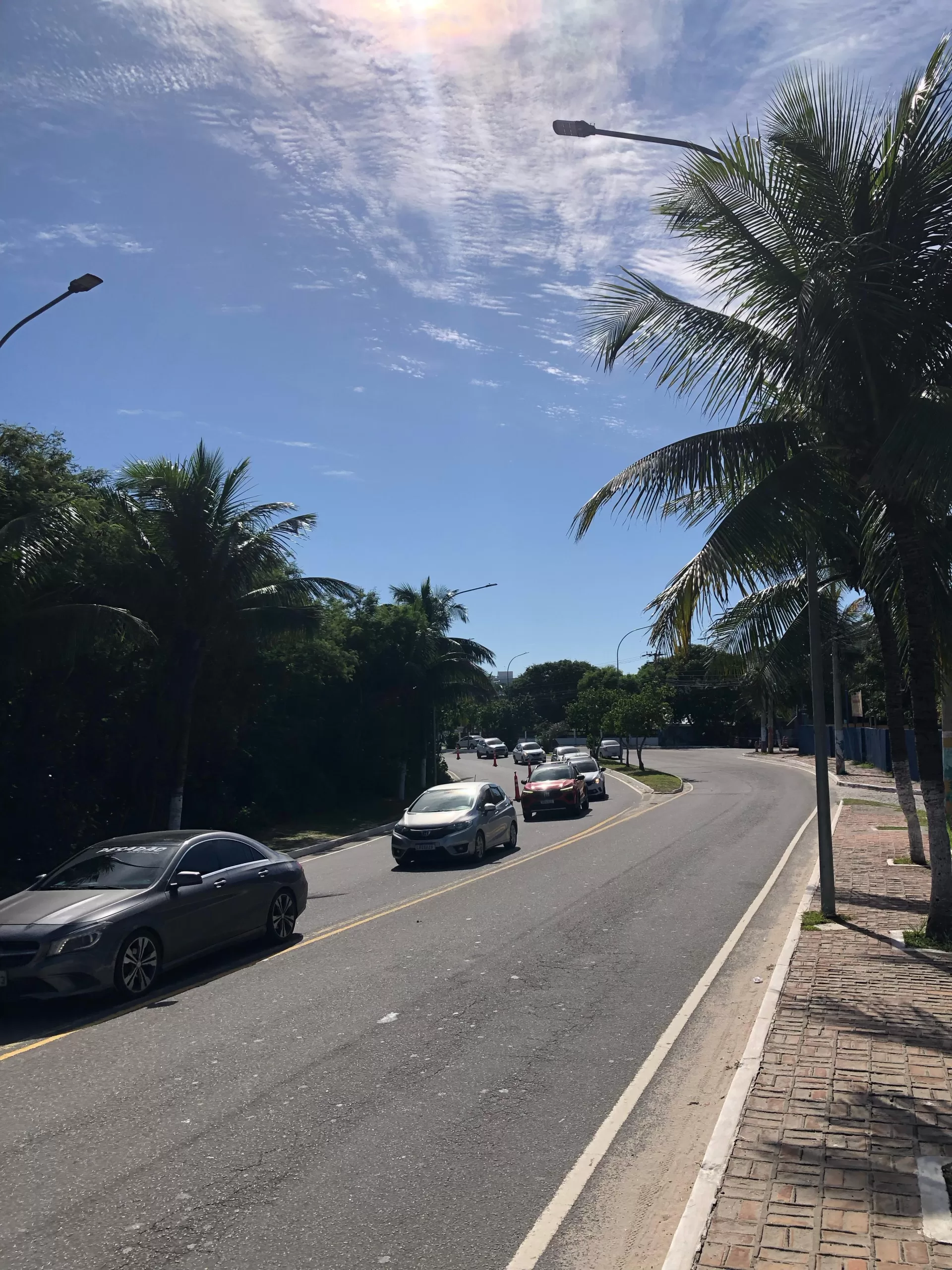 Chegada a Arraial do Cabo tem trânsito intenso neste sábado (3) — RC24H