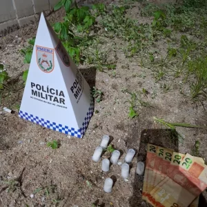 Dupla é presa por tráfico de drogas na Prainha em Arraial do Cabo — RC24H