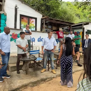 Vistoria na Praia de João Fernandes, em Búzios, busca conciliação entre preservação ambiental e atividades comerciais — RC24H