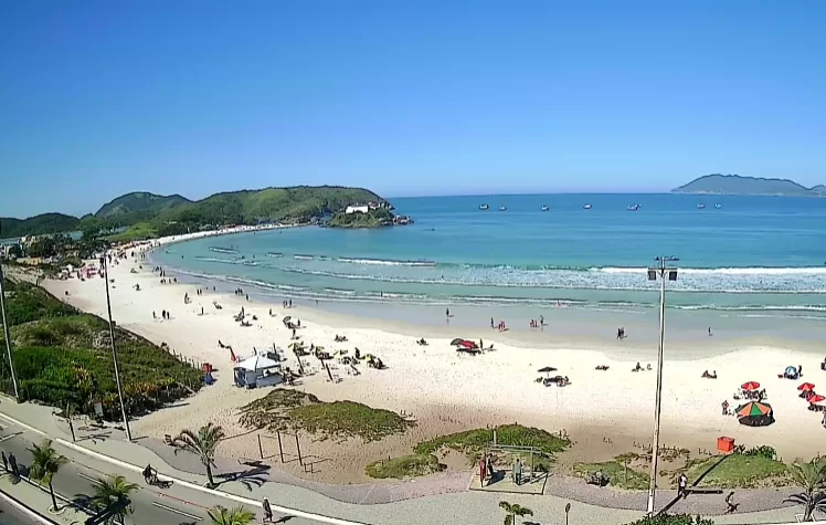 Céu limpo e mar calmo marcam o tempo em Cabo Frio nesta terça-feira (20) — RC24H