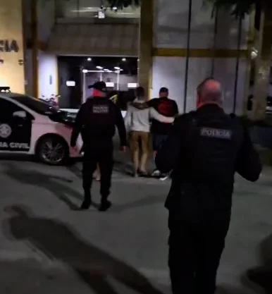 Jovem é rendido após colisão e vítima de sequestro-relâmpago em Cabo Frio — RC24H
