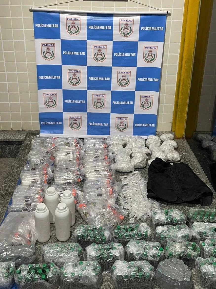 Polícia apreende mais de 2 mil cápsulas de cocaína e prende suspeito por tráfico em Cabo Frio — RC24H