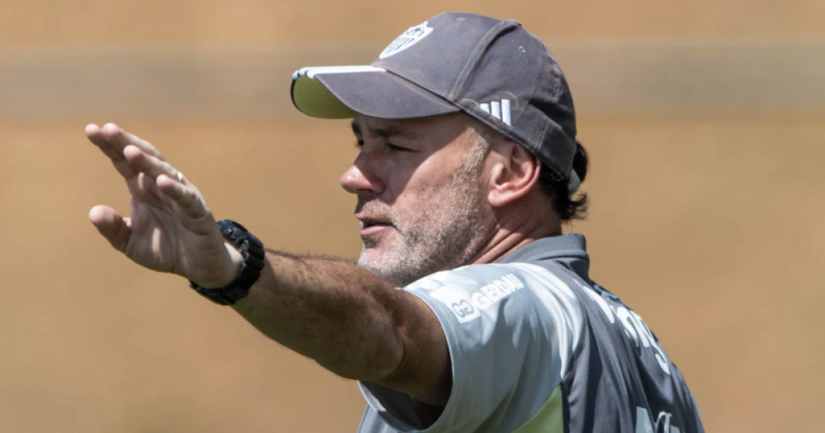 Clube do México se aproxima de acerto com Gabriel Milito, ex-Atlético, diz jornalista