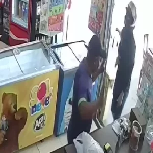 Dois assaltos são registrados por câmeras nesta terça-feira (6) em Araruama — RC24H