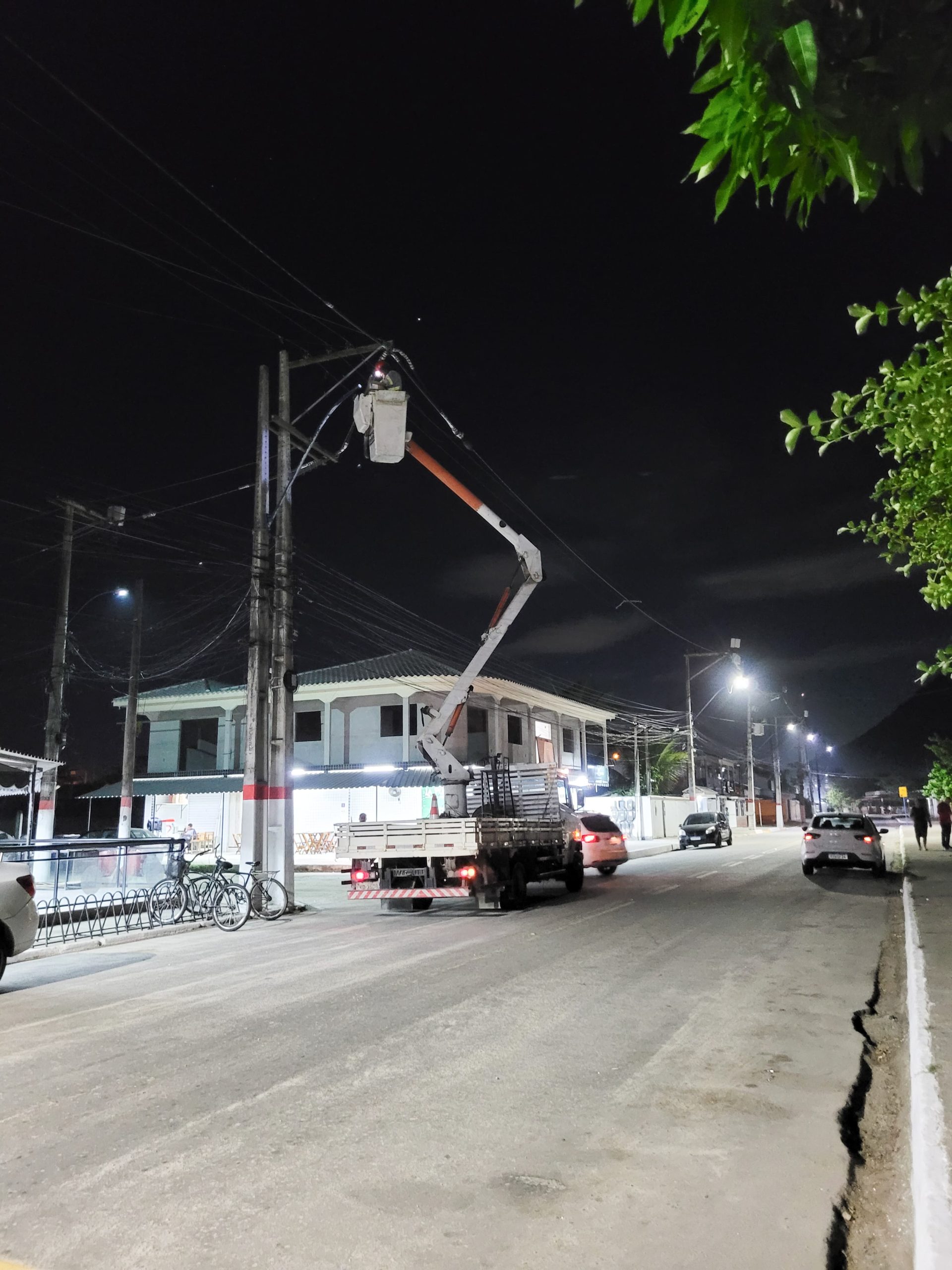 Maricá: ‘Ilumina Já’ promove reparos em luminárias de São José do Imbassaí