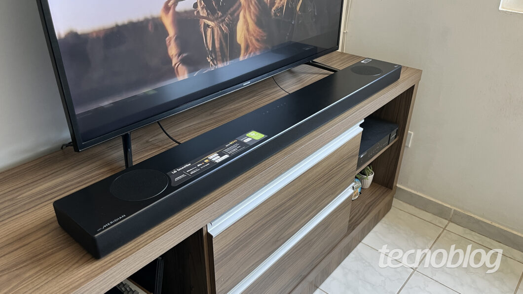 LG SP9A (Imagem: Darlan Helder/Tecnoblog)