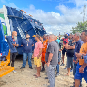 Prefeitura de Cabo Frio realiza treinamento prático para operação da nova frota de limpeza urbana