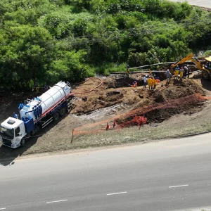 Bairro Fluminense, em São Pedro da Aldeia, recebe melhorias no sistema de esgotamento sanitário — RC24H