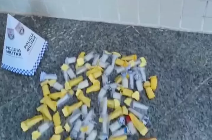 PM apreende adolescente com cocaína após troca de tiros em São Pedro da Aldeia — RC24H