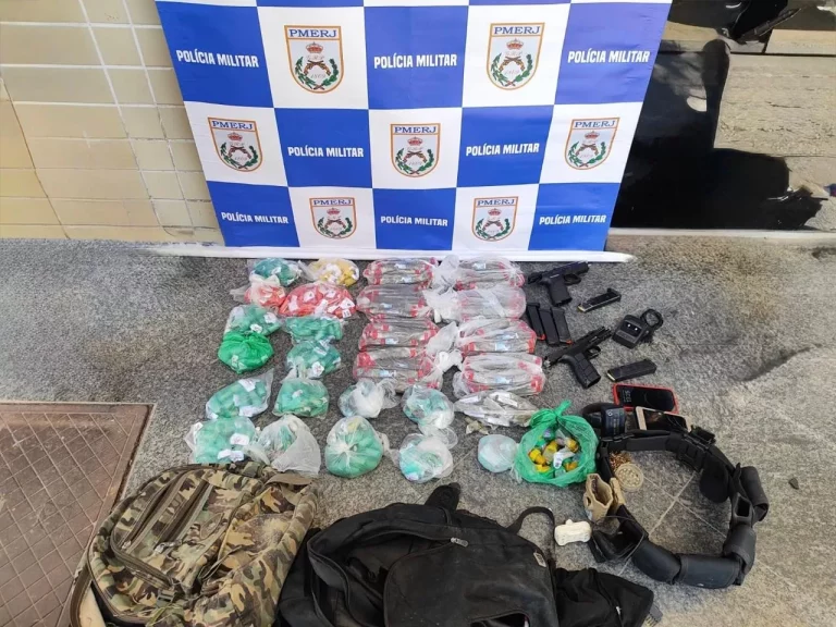 Suspeitos de chefiar tráfico em Araruama são presos com armas e drogas — RC24H