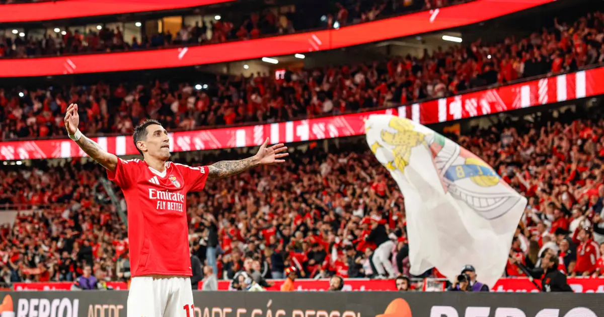 a situação do meia-atacante Di María, do Benfica, de Portugal