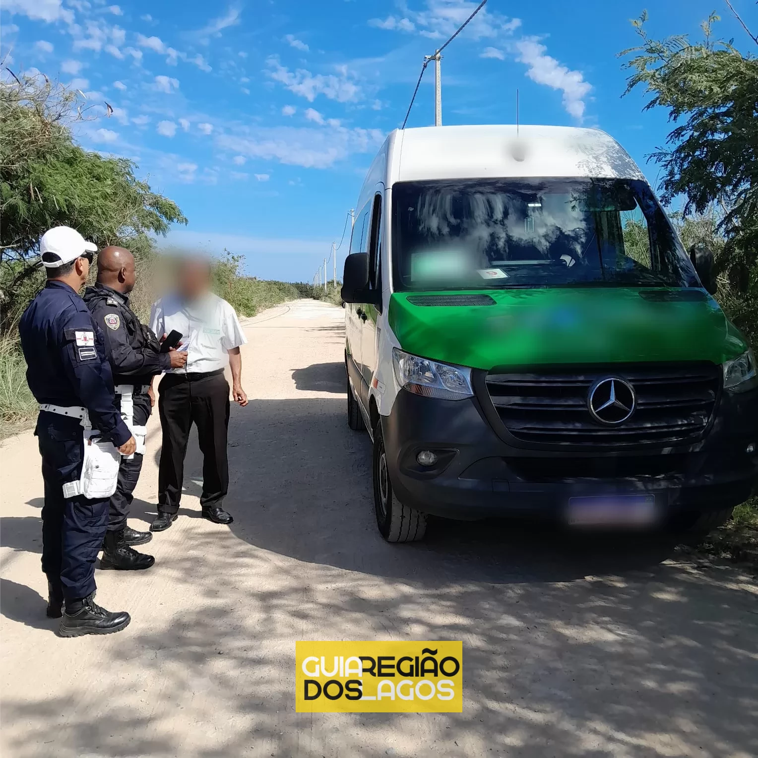 Van de turismo é flagrada em estacionamento irregular em Arraial do Cabo — RC24H