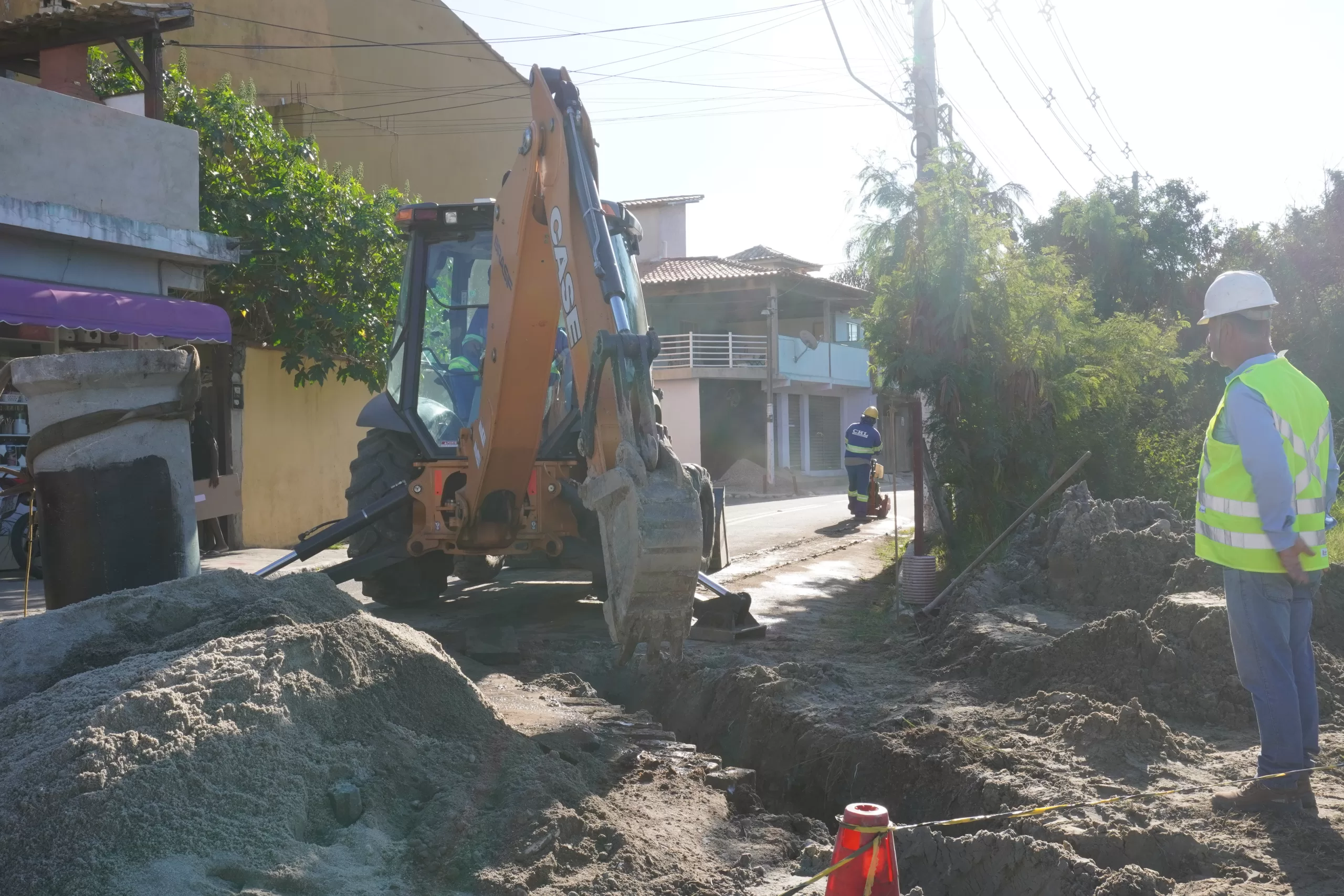 Começam as obras da nova rede separativa de esgoto em Cem Braças, em Búzios — RC24H