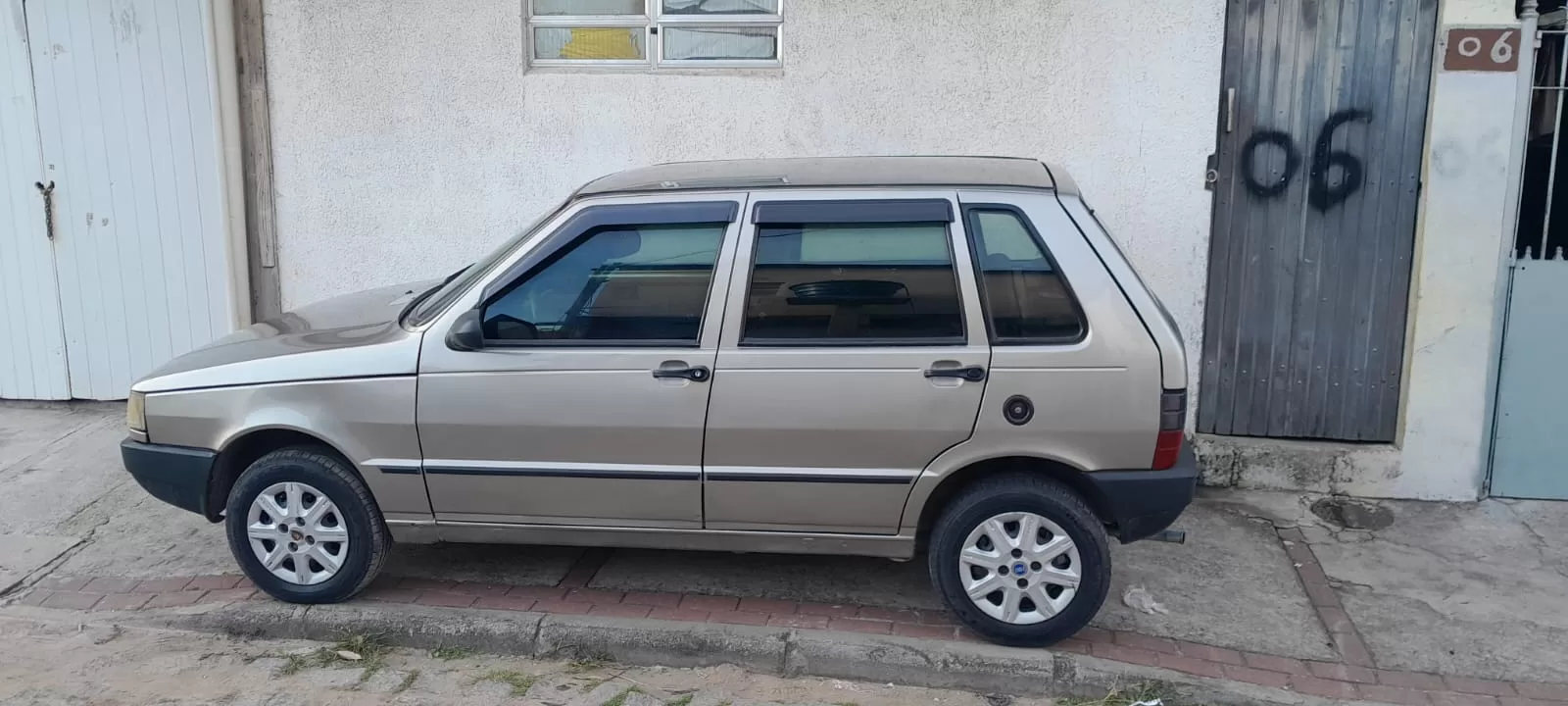 Carro é furtado em frente a hospital infantil de São Pedro da Aldeia enquanto casal visitava bebê na UTI — RC24H