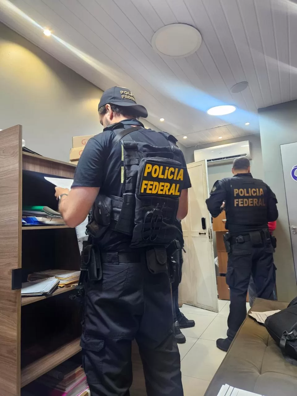 Polícia Federal cumpre mandados em Búzios durante operação contra fraudes em postos de combustíveis — RC24H
