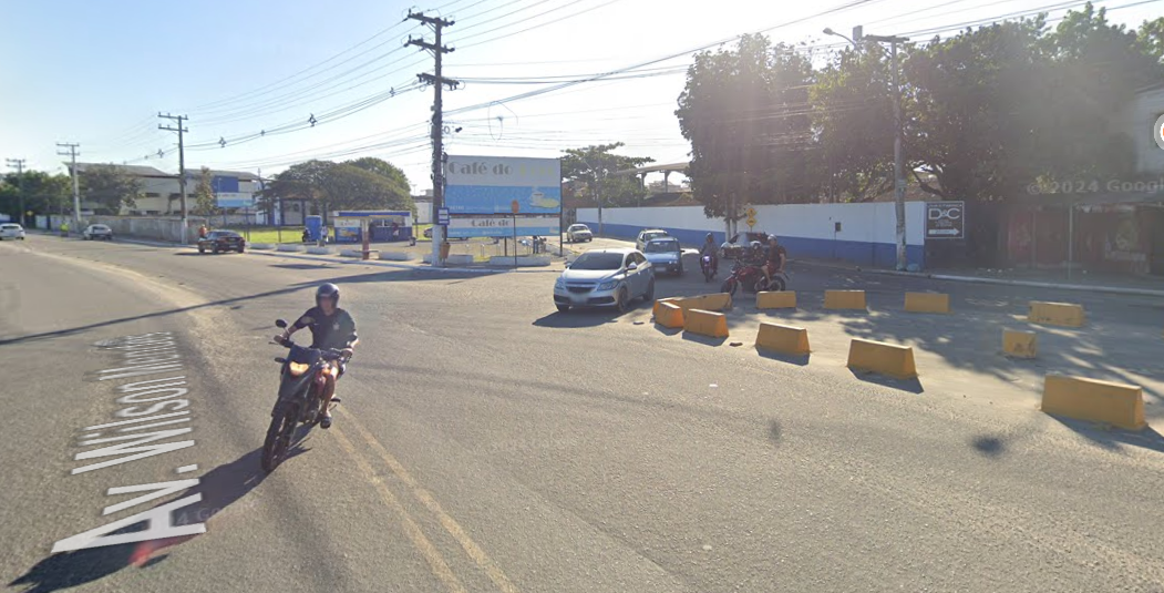 Dublê de rico causa acidente no Café do Trabalhador e se recusa a pagar o prejuízo; caso vai parar na Justiça