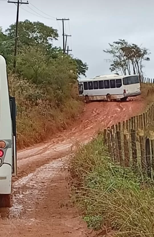 Chuvas provocam suspensão temporária de linhas de ônibus em Araruama, Búzios, Cabo Frio, Iguaba e São Pedro — RC24H