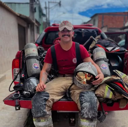 Soldado de Cabo Frio que salvou bebê engasgado inspira com sua trajetória de superação — RC24H