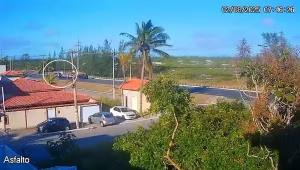 Câmeras registram acidente que matou jovem na RJ-140 em Cabo Frio; ele estava com casamento marcado e voltava de despedida de solteiro