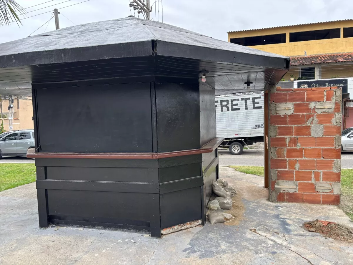 Prefeitura de Cabo Frio notifica quiosque por construção irregular no Parque Burle — RC24H