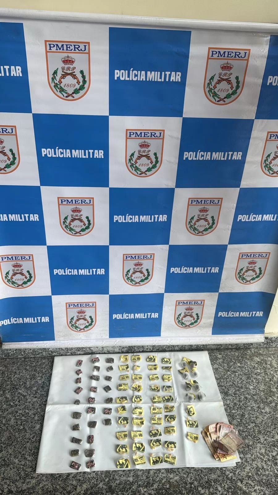 Homem é preso por tráfico de drogas em Cabo Frio — RC24H