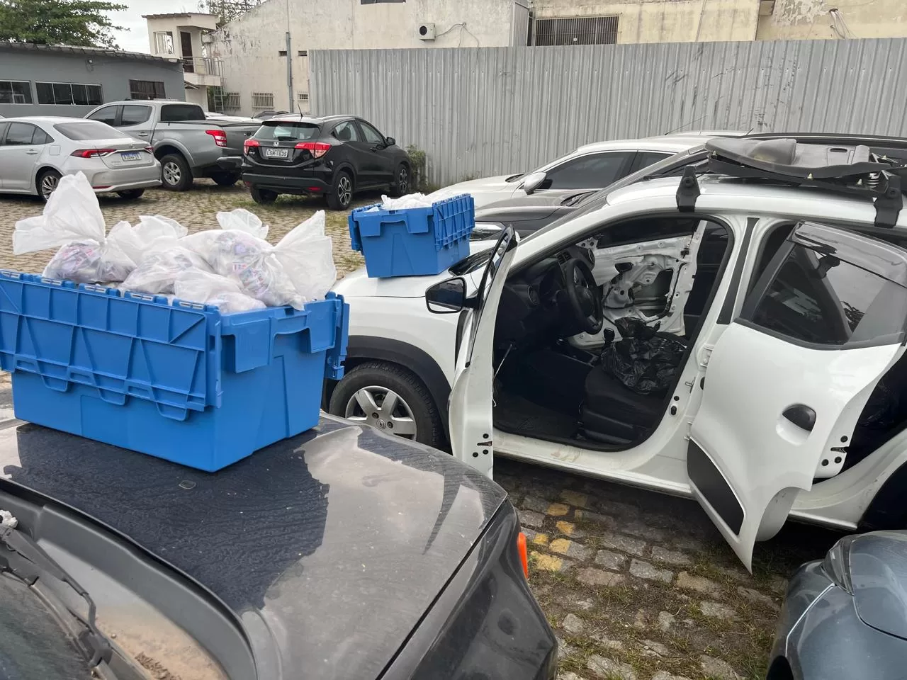 PF apreende 16 kg de drogas que seriam entregues em Macaé — RC24H