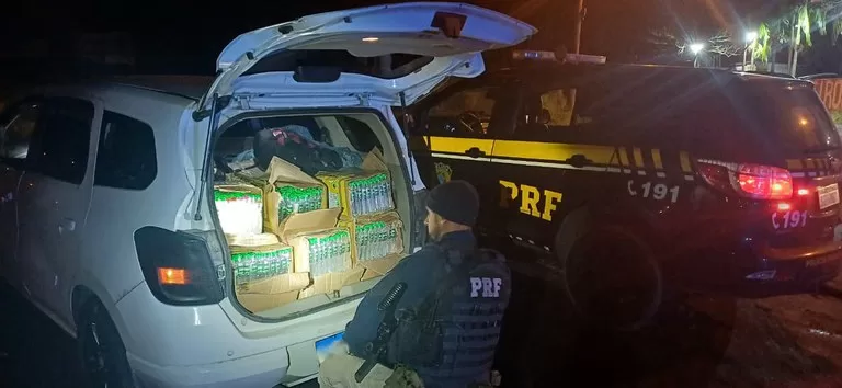 PF e PRF apreendem 65 litros de lança perfume que seriam entregues em Macaé — RC24H