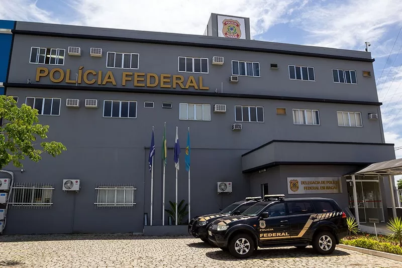 Polícia Federal prende homem foragido por homicídio qualificado em Macaé — RC24H