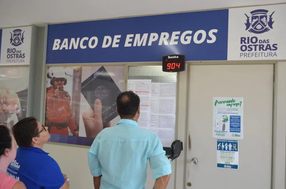Banco de Empregos de Rio das Ostras oferece 512 vagas em diversas áreas — RC24H
