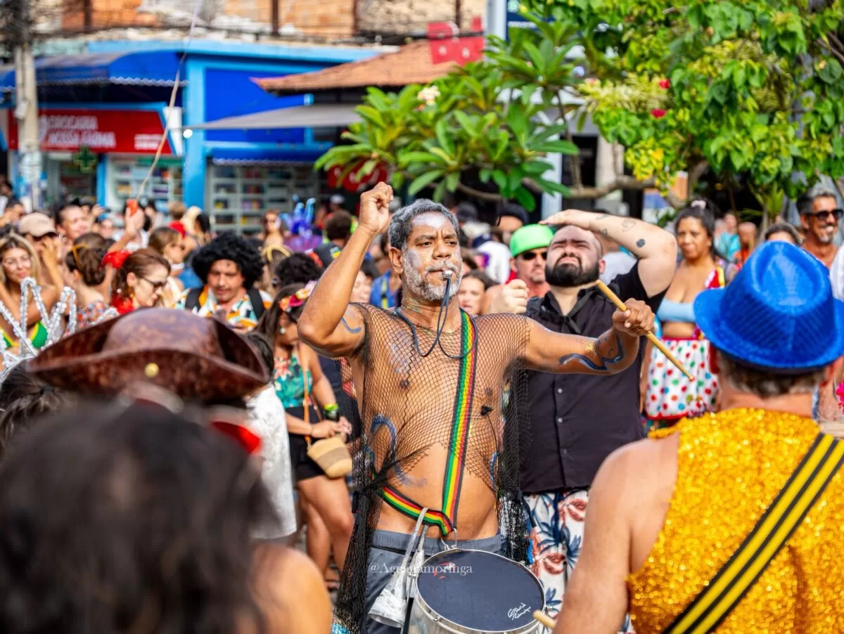 Carnaval de Búzios se despede neste sábado (21) com desfile do Bloco Bendito Fruto na Ferradura — RC24H