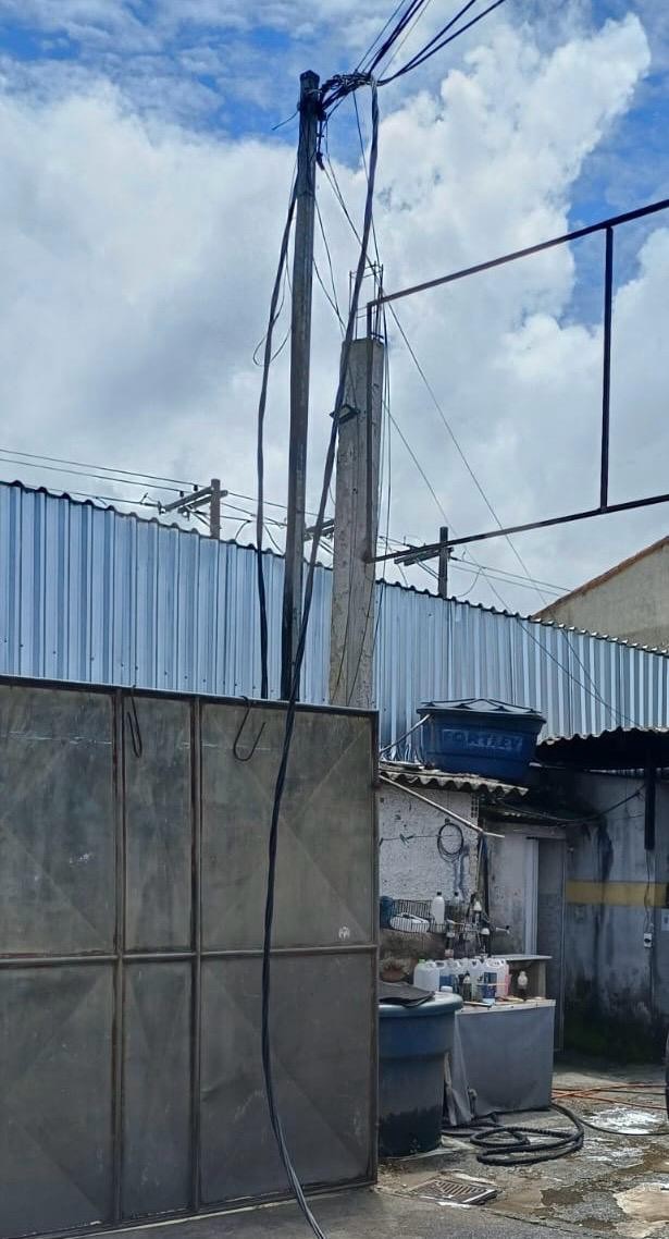 Enel Rio remove ‘gatos’ deenergia em estabelecimentos comerciais de Maricá