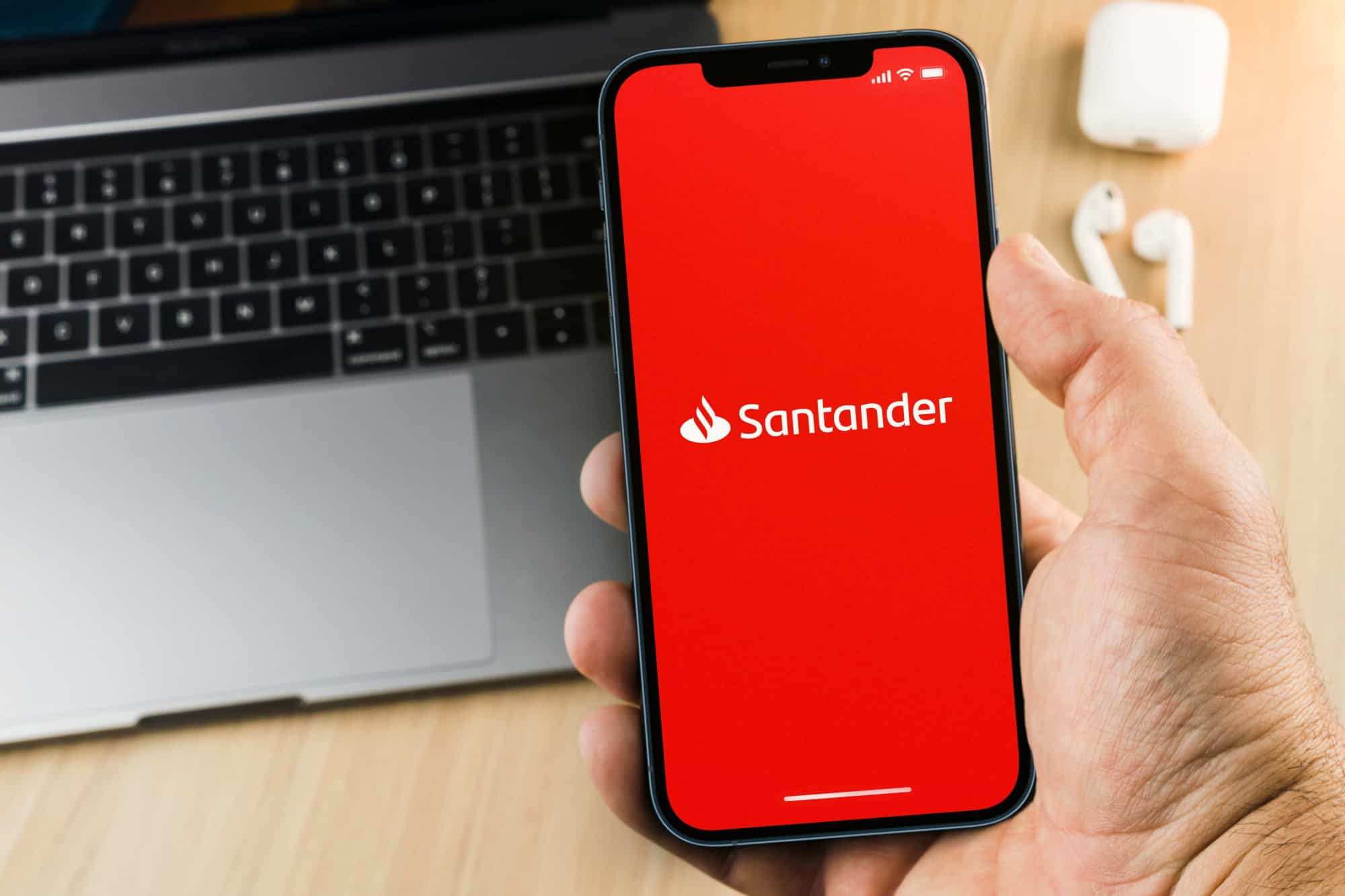 Informe de rendimentos Santander 2026: saiba como baixar