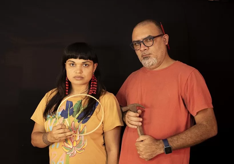 Exposição de arte têxtil “AUTOMATA” convida o público a ativar memórias ancestrais indígenas de forma interativa, em Búzios — RC24H