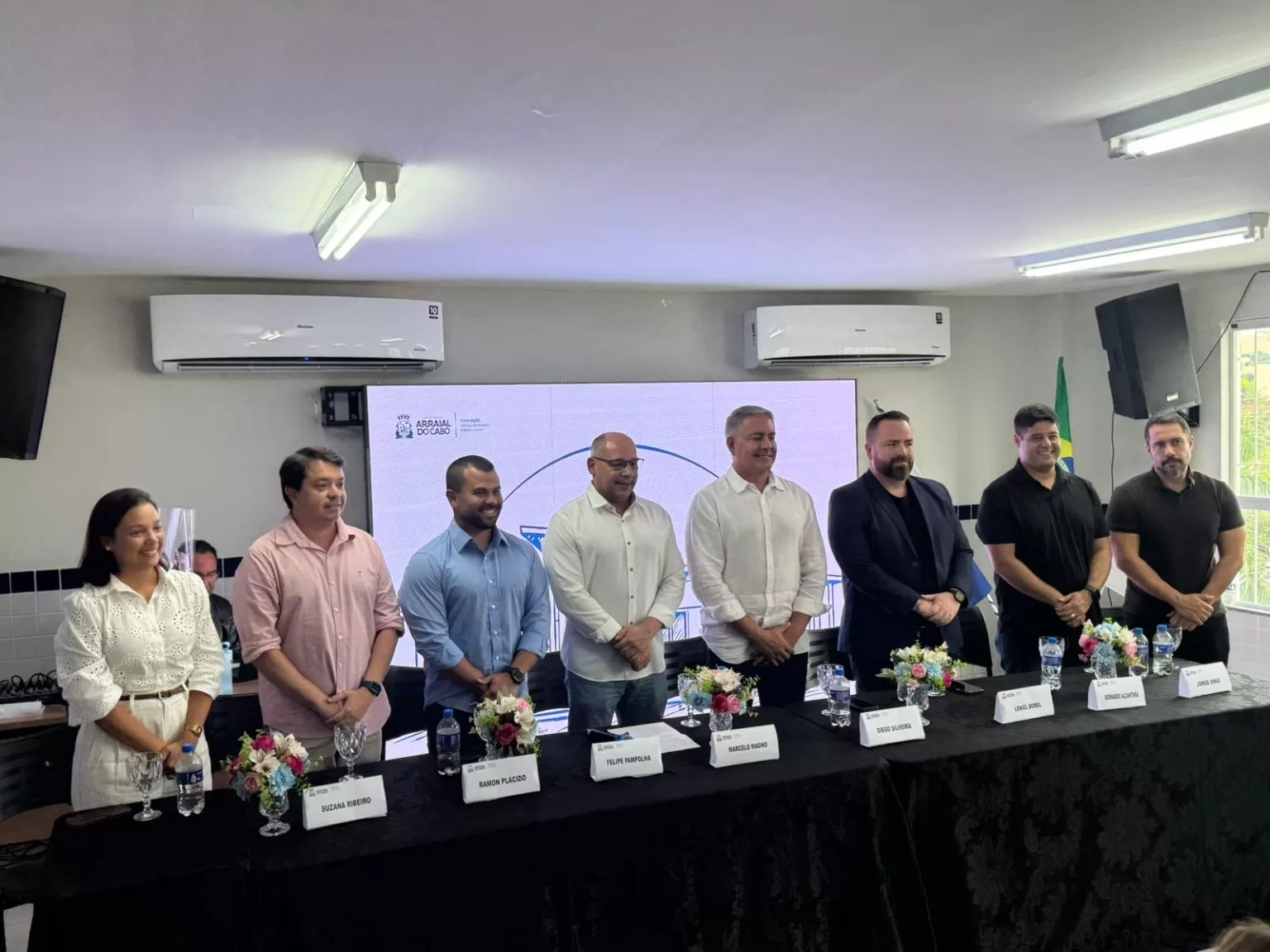 Prefeitura de Arraial do Cabo realiza audiência pública para apresentação do Centro de Atendimento Educacional Especializado Henry Borel — RC24H