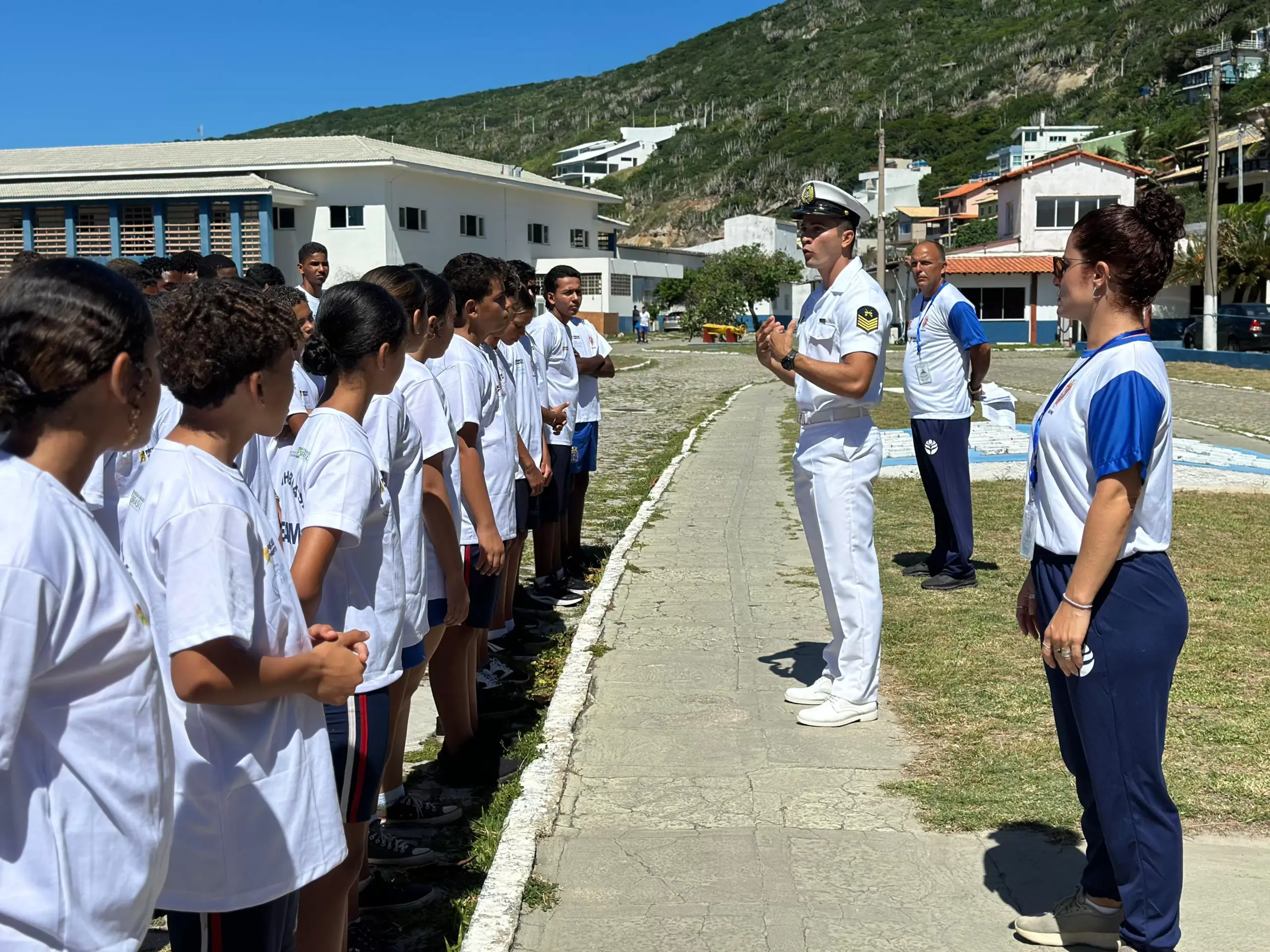 Programa Forças no Esporte 2026 é lançado em Arraial do Cabo e atenderá 70 adolescentes com atividades educativas e esportivas — RC24H