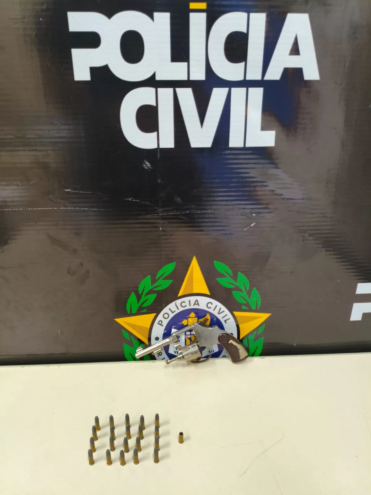 Polícia Civil apreende arma de fogo e munições após ameaça de morte contra mulher em Cabo Frio — RC24H