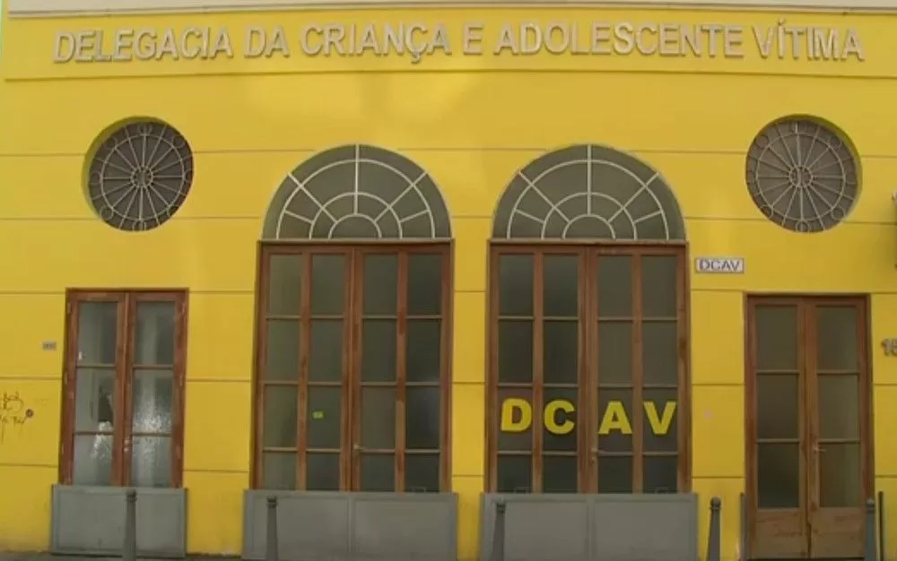 Polícia Civil prende advogado e companheiro por abusos a crianças em Rio das Ostras — RC24H