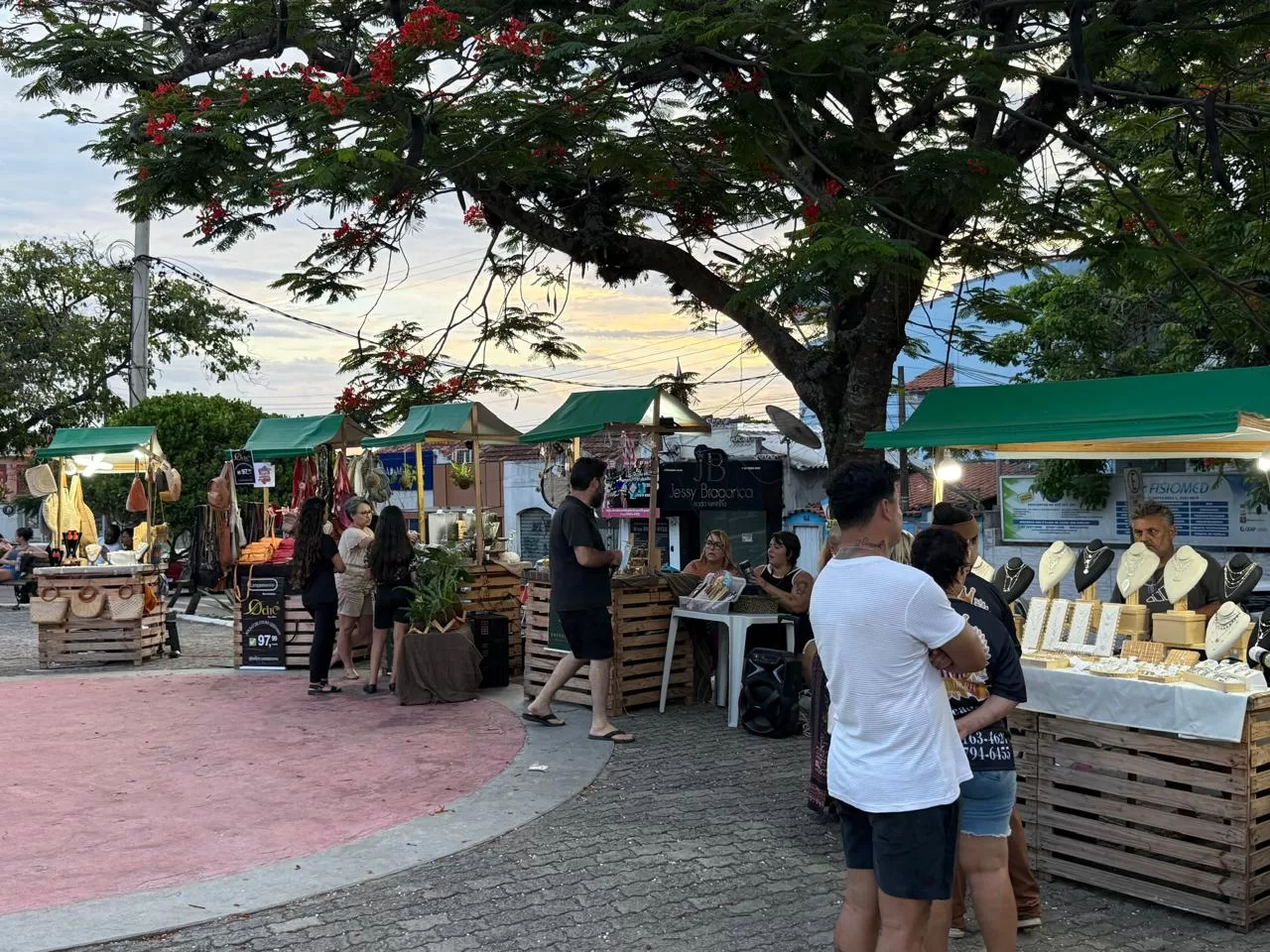 São Pedro da Aldeia promove feira cultural com destaque para mulheres empreendedoras — RC24H