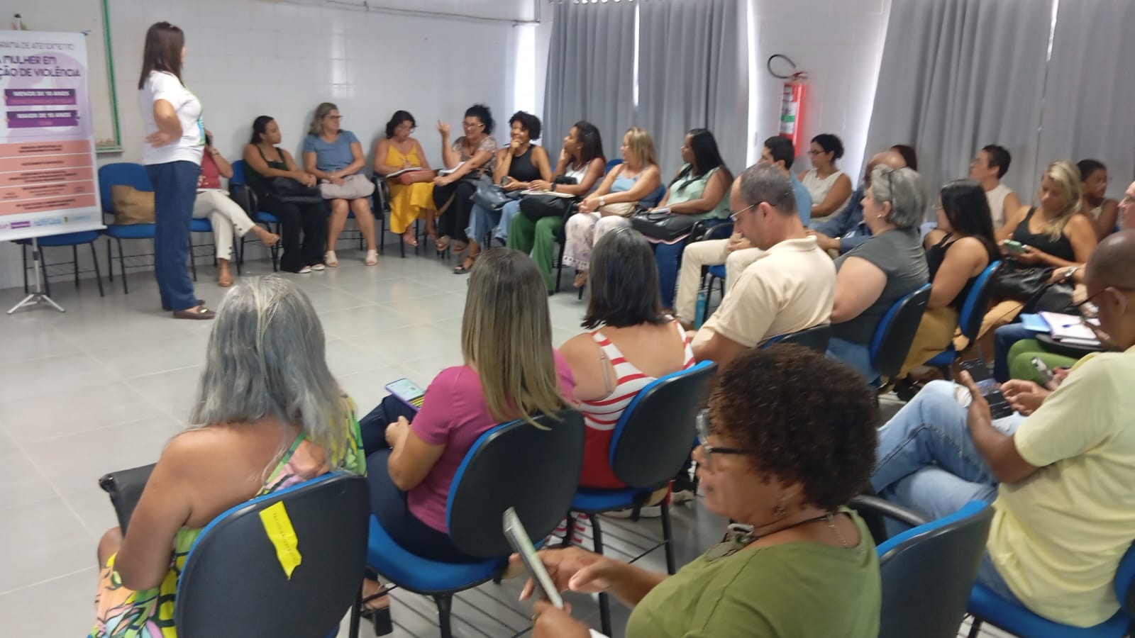São Pedro da Aldeia promove roda de conversa sobre prevenção à violência contra a mulher nas escolas