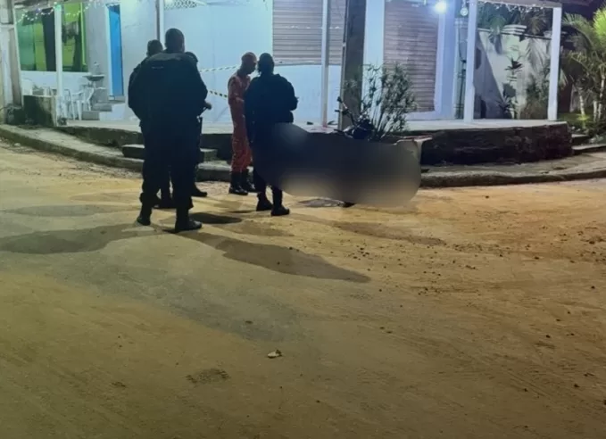 Homem e mulher são mortos a tiros em rua do bairro São Geraldo, em Saquarema — RC24H