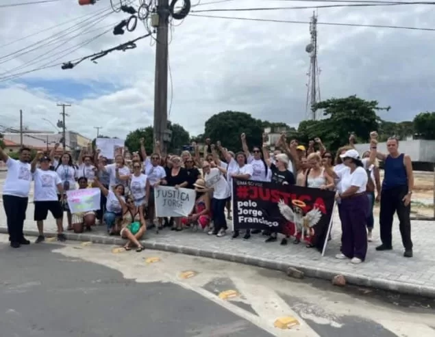 Manifestação em Saquarema cobra investigação sobre morte de cão comunitário — RC24H