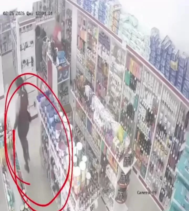 Três mulheres são flagradas por câmeras após furto em drogaria de Bacaxá, em Saquarema — RC24H
