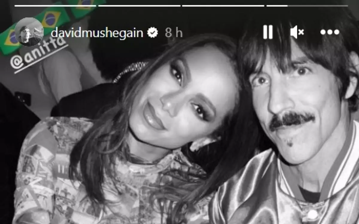 Foto de Anthony Kiedis com Anitta viraliza! Conheça o fotógrafo oficial dos  Red Hot Chili Peppers | Diversão | Guia Região dos Lagos