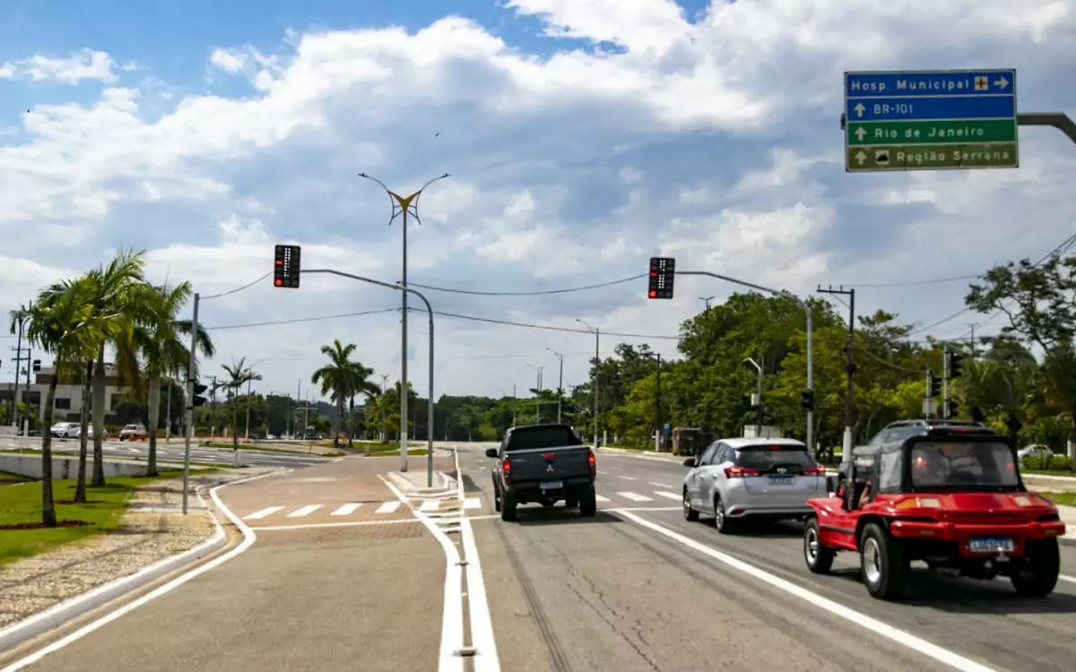 Liberada nova alça de acesso e retorno na RJ-168 para otimizar trânsito próximo ao HPM | Macaé