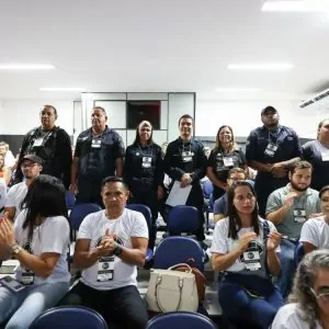 Saquarema reúne mais de cem pessoas em campanha de homens contra a violência doméstica | Saquarema