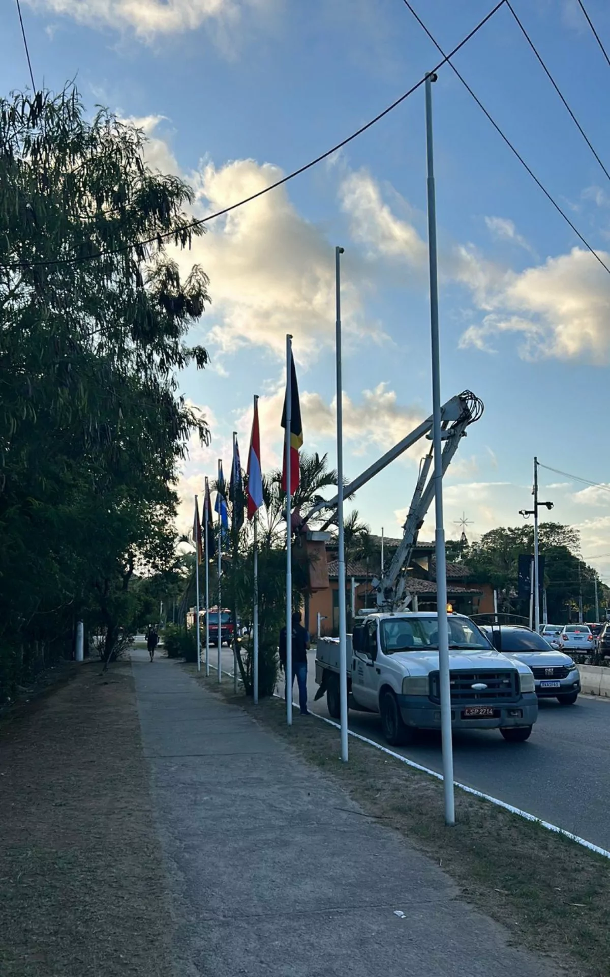 Búzios reafirma a diversidade cultural com o retorno das bandeiras de mais de 50 nacionalidades | Búzios